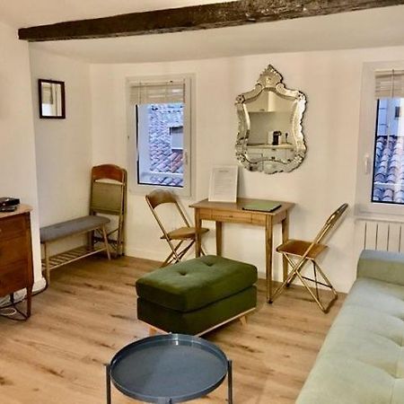Apartamento Petit cocoon rénové avec vue sur les toits d'Aix en Provence Aix-en-Provence Exterior foto